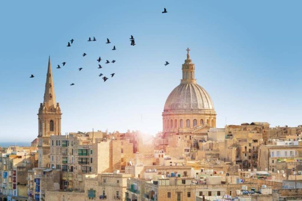 Centre Point, Malta'S Most Central Pietà Buitenkant foto
