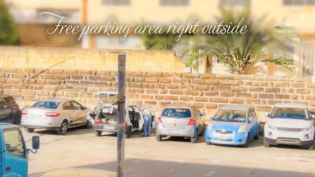 Centre Point, Malta'S Most Central Pietà Buitenkant foto